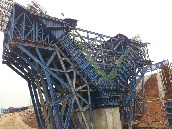 Changsha Wanjiali North Road Bridge over Ladian River by China Railway 10th Bureau Sanjian Company