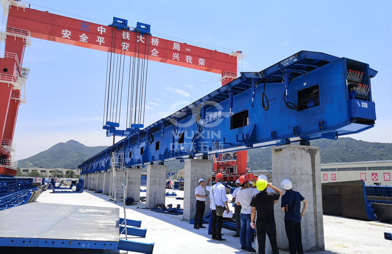 Formwork for prefabricated box girders